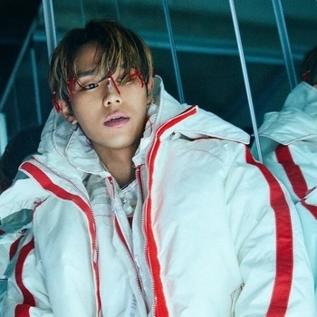 Sik-K feat Roh Yun Ha, Lil Moshpit, Wuuslime – Public Enemy (2025)