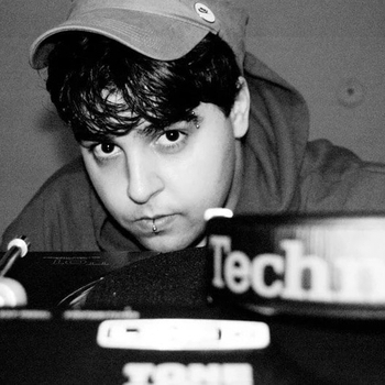 Dazoo At Night – Tango In Tokyo (Groove Delight Remix)