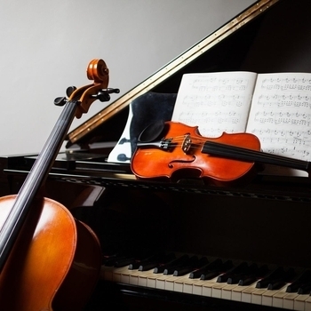 Erik Smith – Mozart: Contredanse in B Flat Major, K15gg
